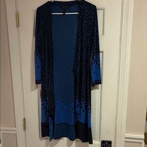 BCBGMaxAzria Blue and Black Patterned Kimono